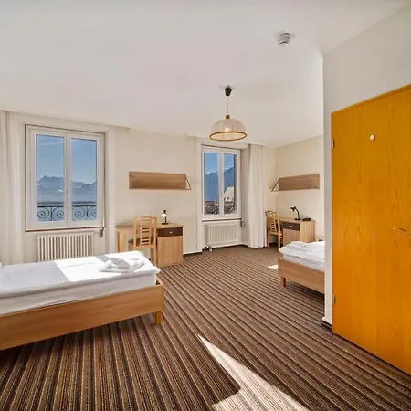 Miramonte Double Lake View Room Hostel *